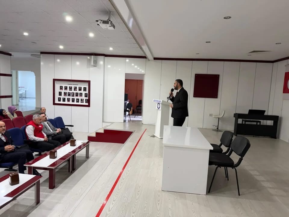 Bozüyük Fen Lisesi’nde “Ramazan, Cami ve Hayat” Konferansı