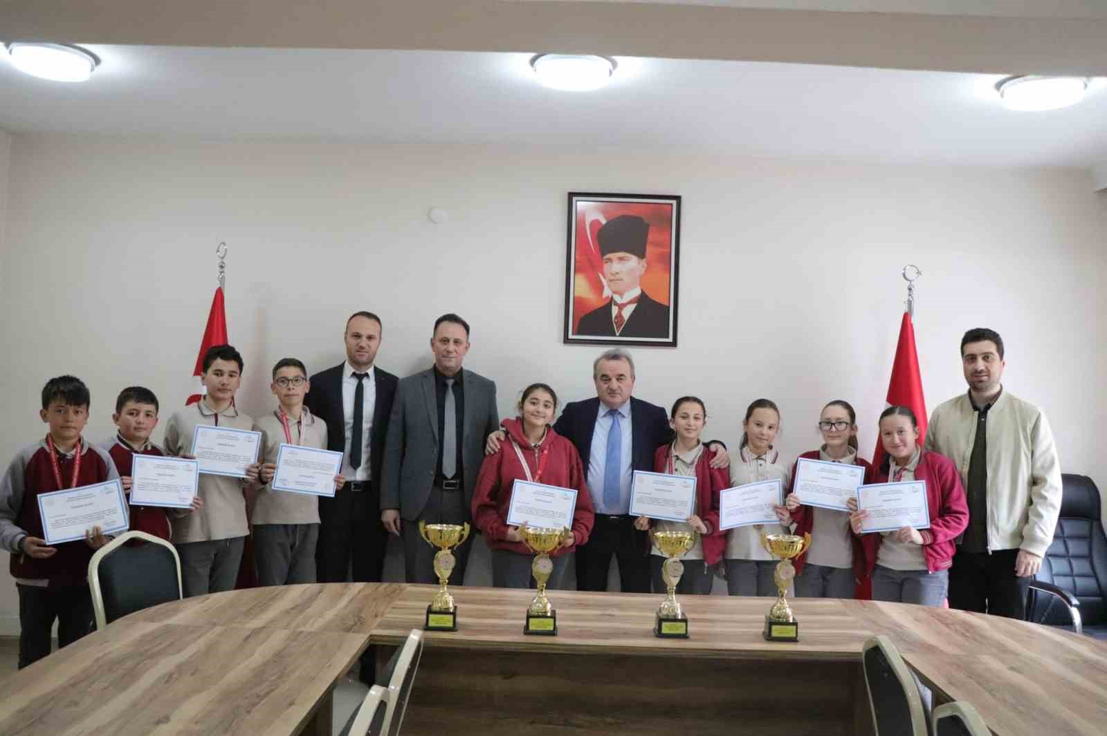 Bilecik’te oryantiring şampiyonlarına ödül