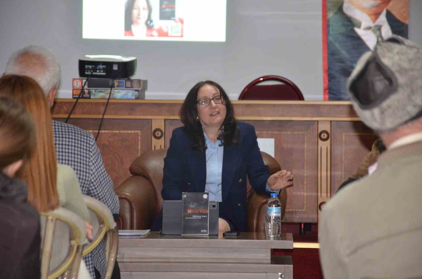 Yazar Hülya Başarangil Demir, Bilecik’te okuyucuyla bir araya geldi