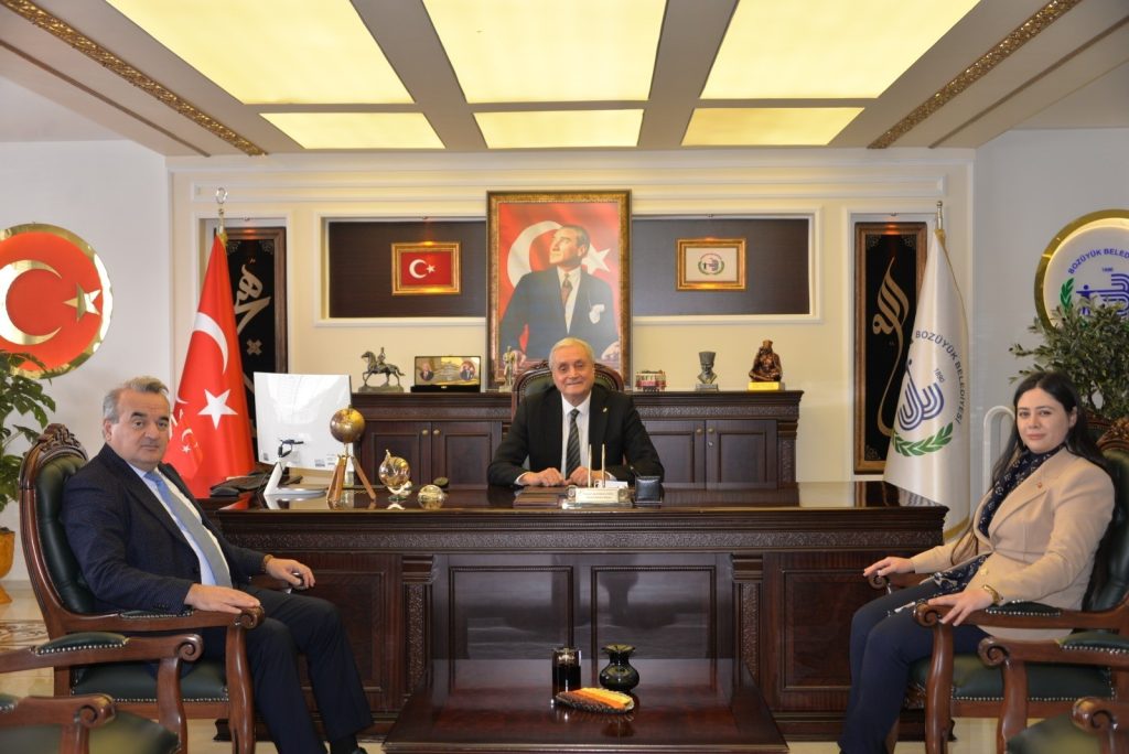 BAŞKAN BAKKALCIOĞLU’NA, KAYMAKAM ÖZTÜRK VE KAYMAKAM REFİKİ GÖRENTAŞ’TAN ZİYARET