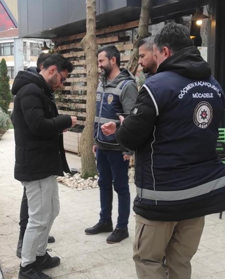 BİLECİK’TE KAYIP İHBARI VERİLEN 2 KİŞİ UYGULAMA NOKTASINDA YAKALANDI