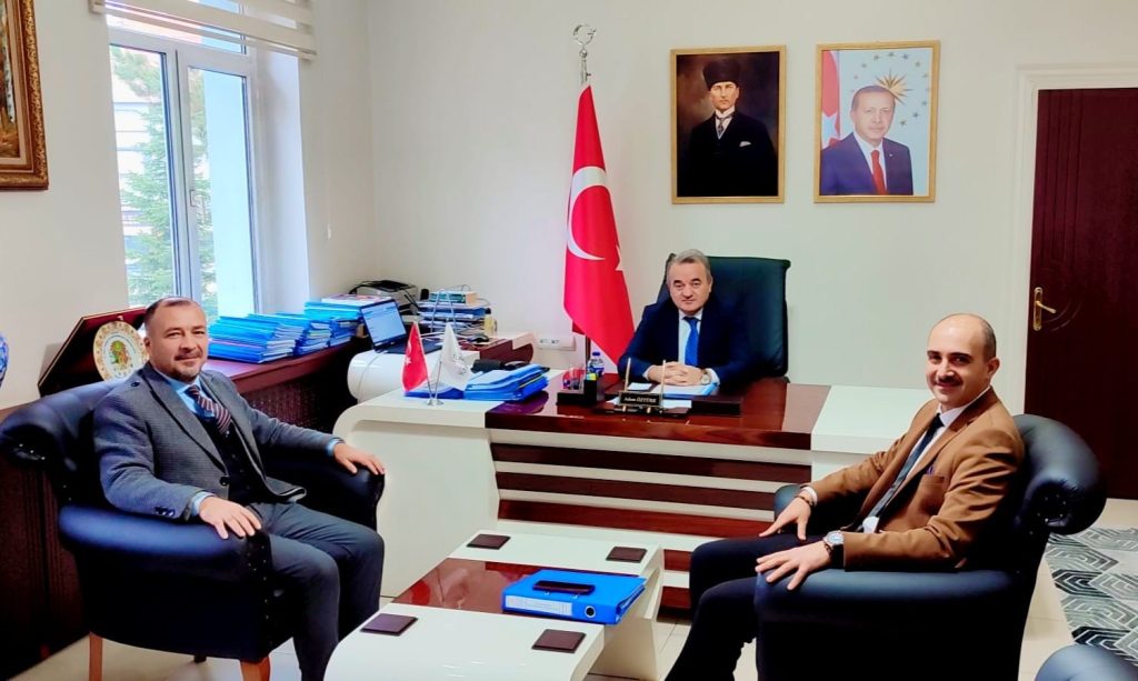 BİLECİK’İN TANITIMI İÇİN KAPI KAPI GEZİYOR