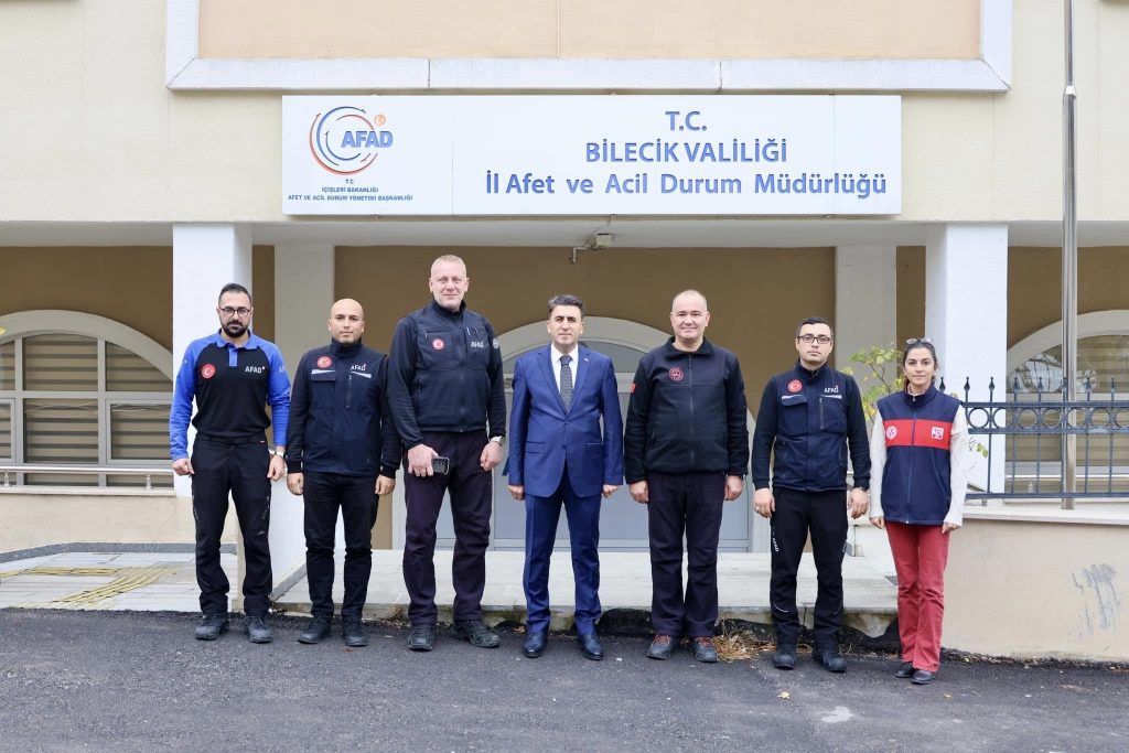 VALİ AYGÖL, KENTTE YENİ GÖREVE BAŞLAYAN KAYMAKAMLARI ZİYARET ETTİ