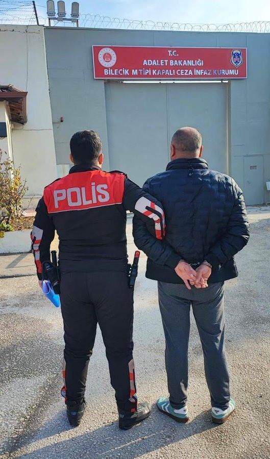 BİLECİK’TE DOLANDIRICILIKTAN ARANAN ŞAHIS YAKALANDI