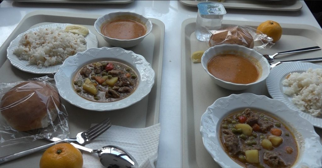 KENT LOKANTASINDA 4 KAP YEMEK 70 LİRADAN SATILIRKEN, İLK GÜNLERDE YOĞUN İLGİ OLDU