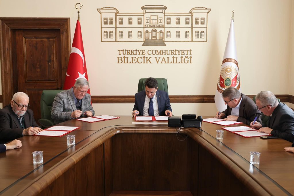 BİLECİK’TE OKUL İNŞAATI İÇİN İMZALAR ATILDI