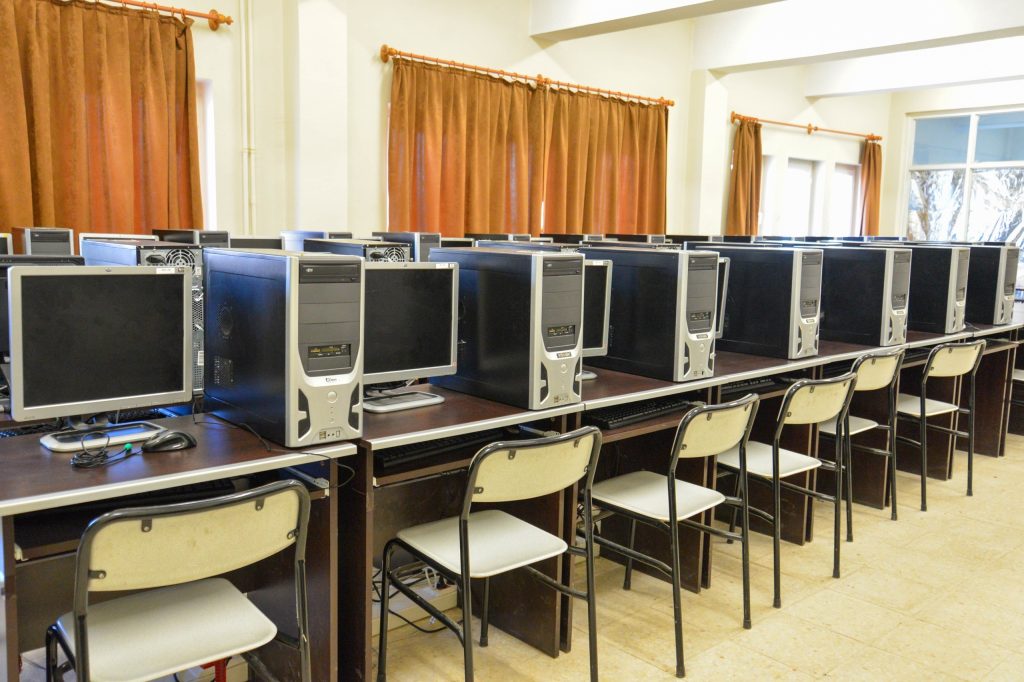 BŞEÜ’NİN BİLGİSAYAR LABORATUVARLARI YENİLENDİ