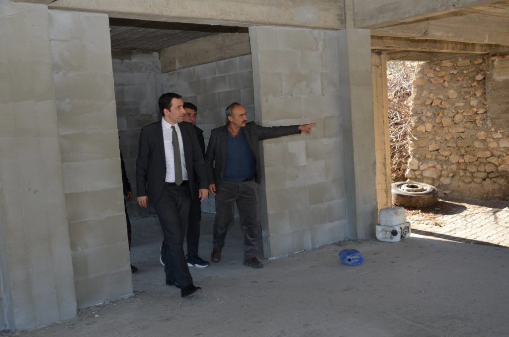 HAL BİNASI YENİLENİYOR