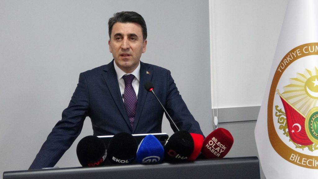 BİLECİK’TE BİR KİŞİNİN ÖLDÜĞÜ OLAYLA İLGİLİ VALİ AYGÖL’DEN AÇIKLAMA