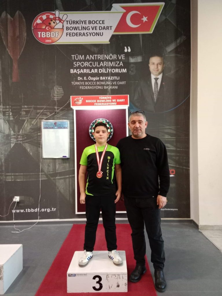 MİNİK SPORCU MEHMET EFE TÜRKİYE 3’ÜNCÜSÜ OLDU