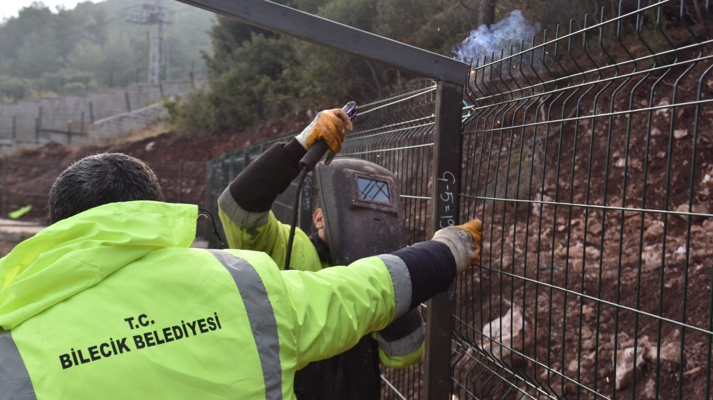 SOKAK HAYVANLARI DOĞAL YAŞAM ALANINDA ÇALIŞMALAR DEVAM EDİYOR