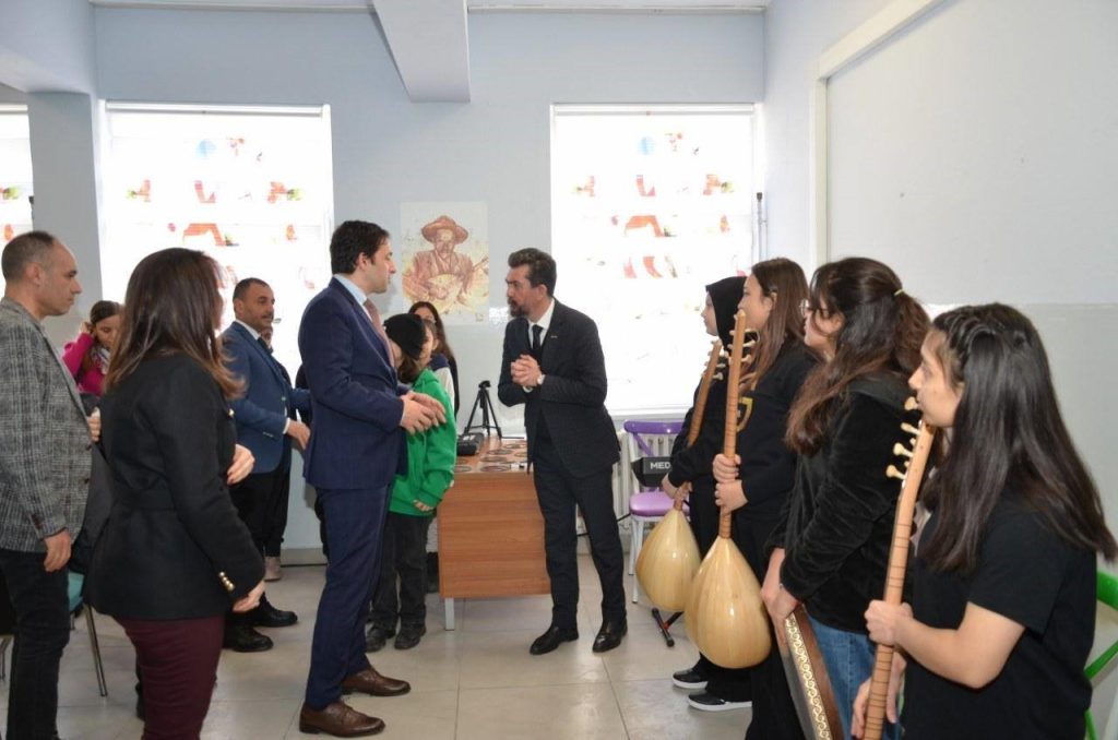 MÜZİK SINIFI AÇILIŞI KATILIMCILARDAN BÜYÜK İLGİ GÖRDÜ