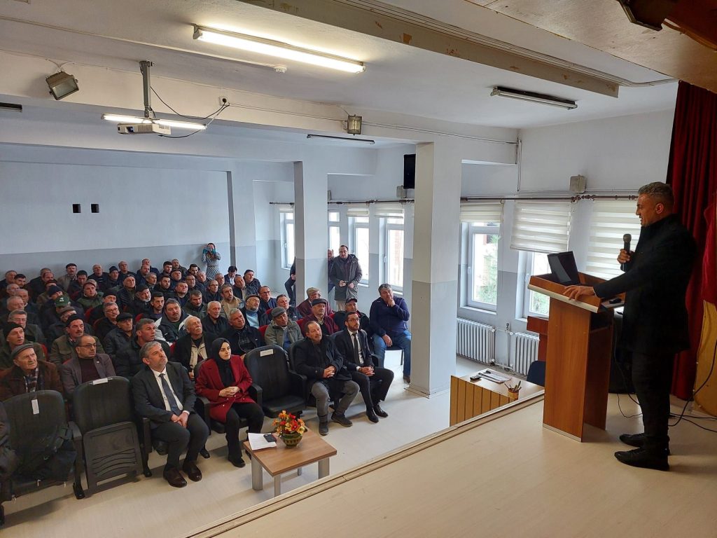 BİLECİK’TE ’YAĞLIK AYÇİÇEĞİNDE SÖZLEŞMELİ ÜRETİM’ TOPLANTISI YAPILDI