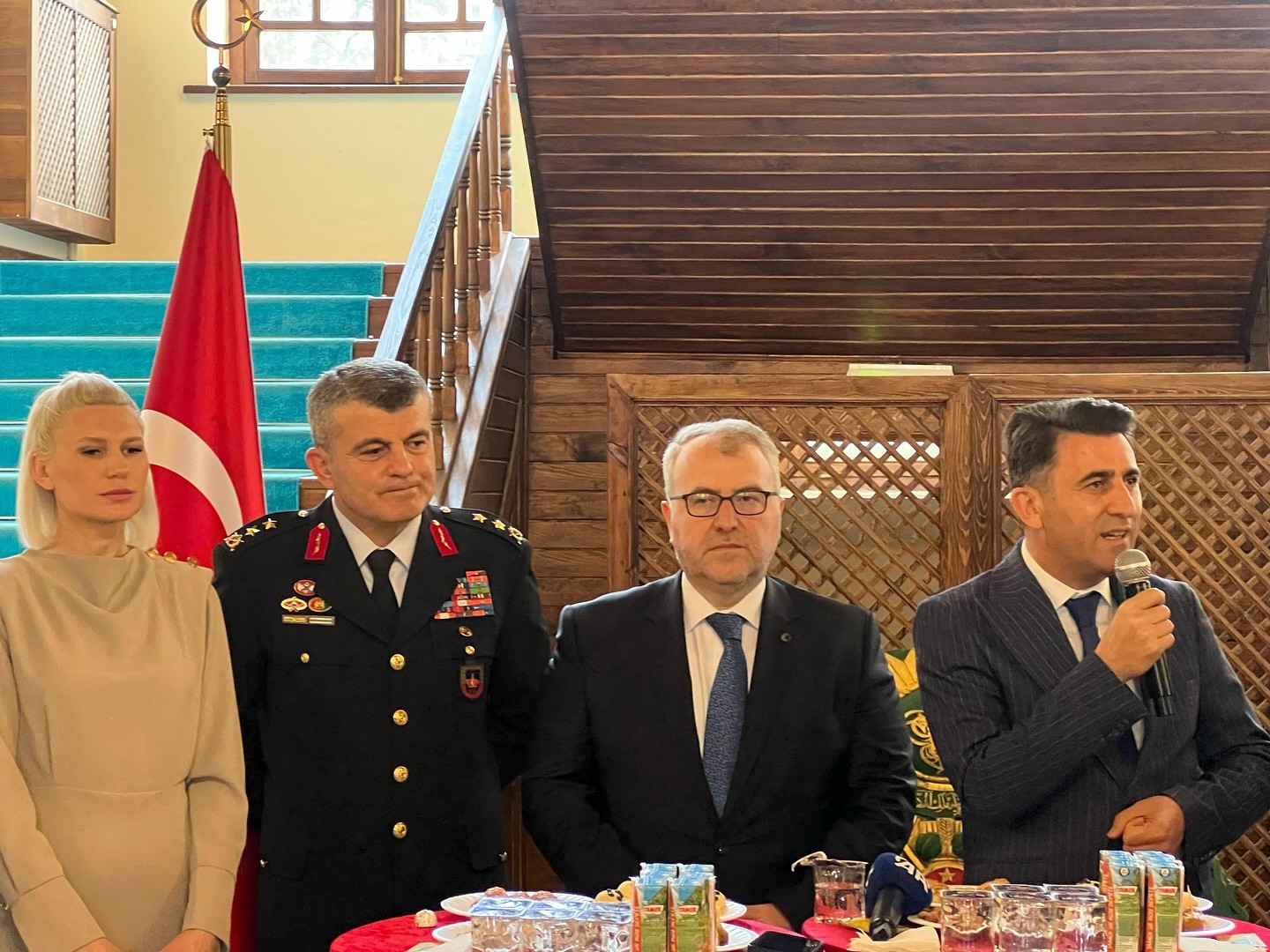 Bilecik Valiliği bayramlaşma programı büyük ilgi gördü