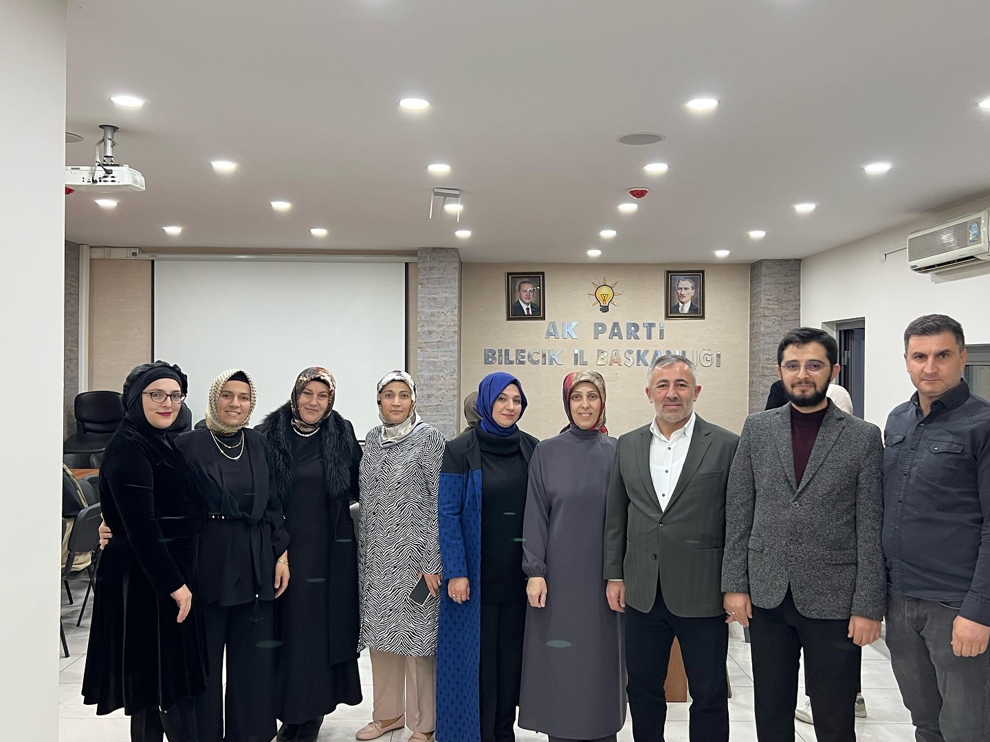 AK Parti’de, ‘Gönül Sofraları’ iftar programları devam ediyor