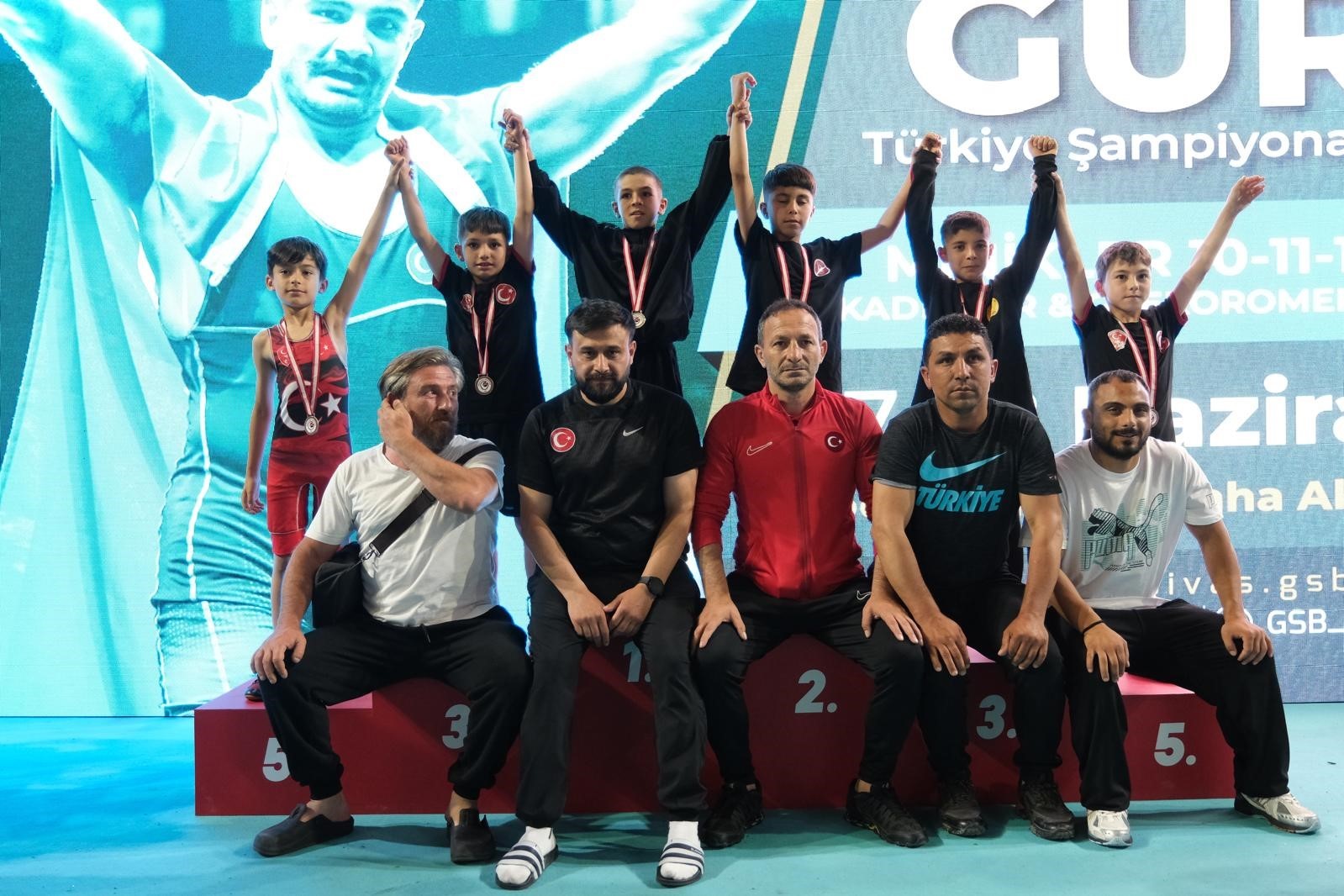 Serbest Güreş Türkiye Şampiyonasında Bilecikli sporcuları büyük başarılara ulaştı