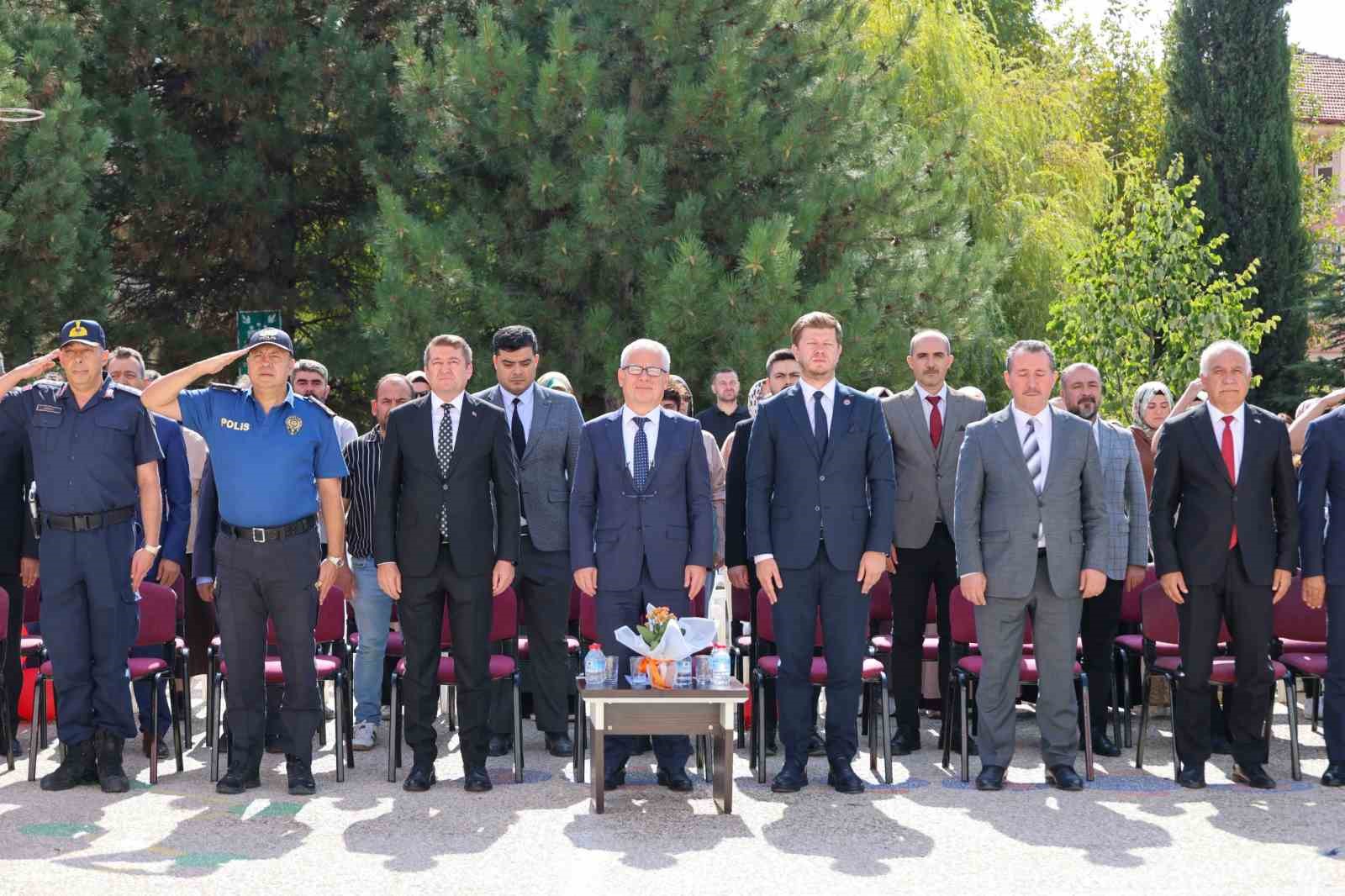 Bilecik’te yeni eğitim ve öğretim yılı törenle başladı