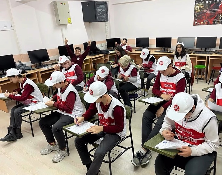 Bilecik’te öğrencilere okul geçidi görevlisi eğitimi