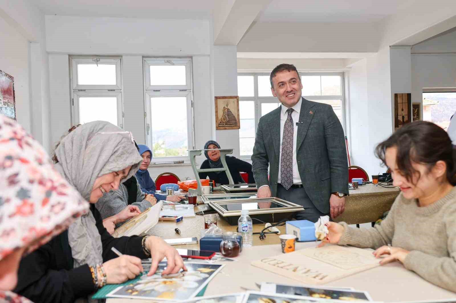 Vali Sözer “Halk eğitimi faaliyetleri toplumsal kalkınmaya da önemli katkılar sunuyor”