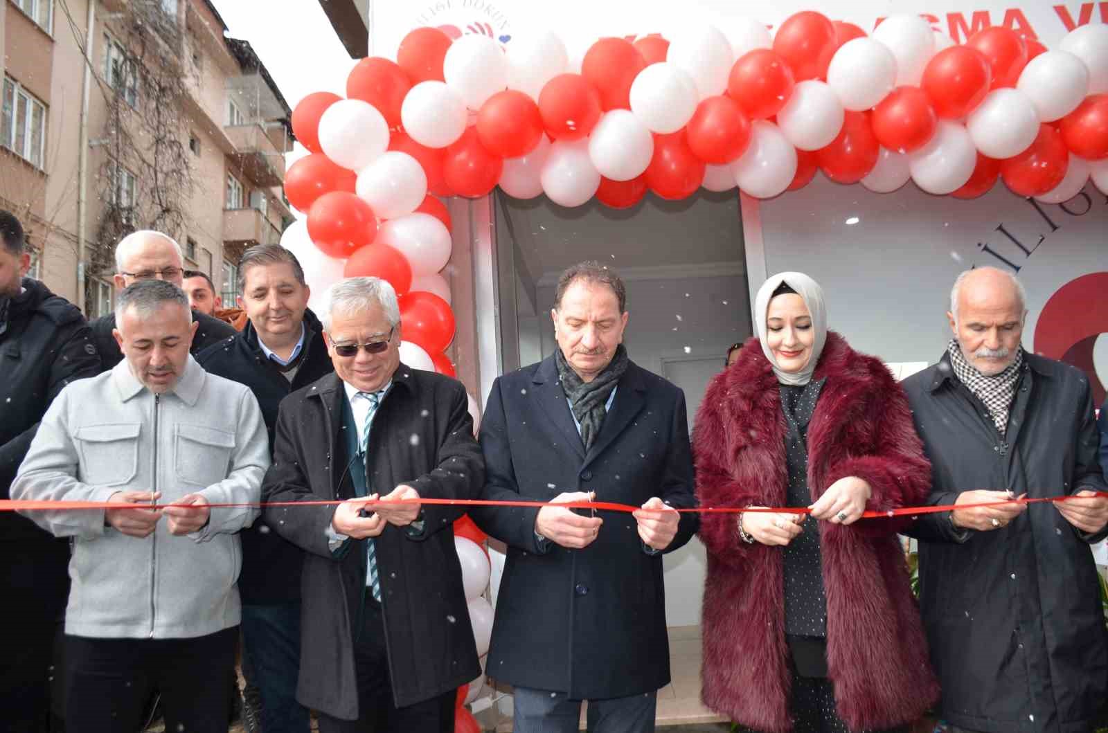 Bilecik’te İyiliğe Dokun Yardımlaşma ve Dayanışma Derneği dualarla açıldı