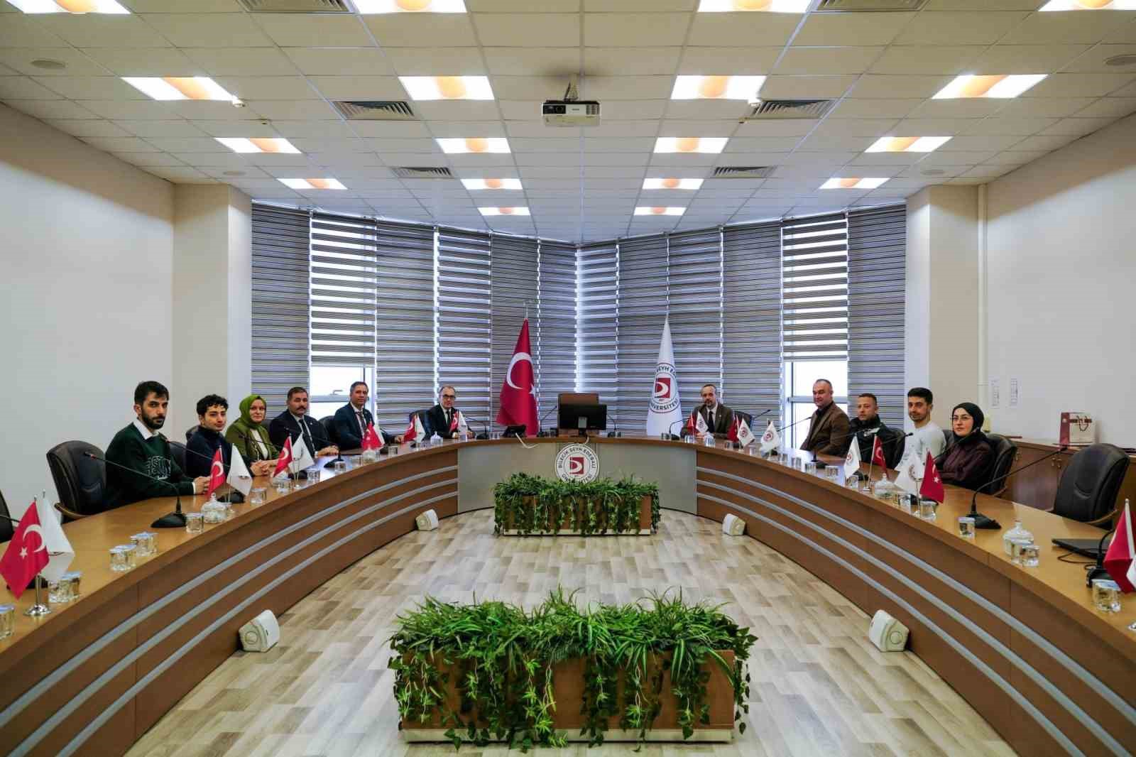 BŞEÜ’de satranç etkinliğinde başarı gösterenler ödüllendirildi