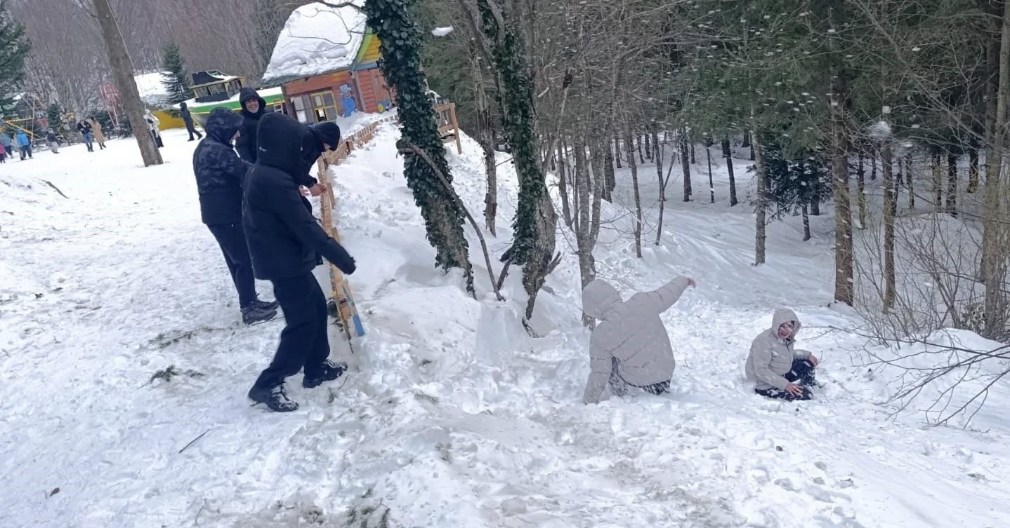 Yarıyıl tatilinde çocuklar Kartepe keyfi yaşadı