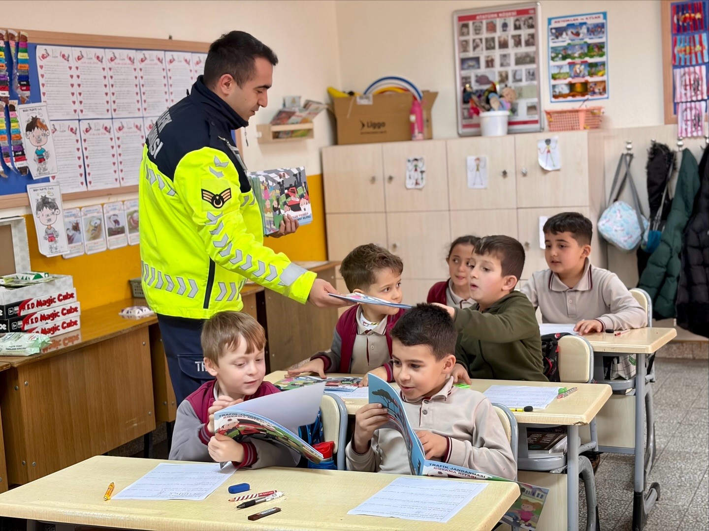 Bilecik’te 105 öğrenciye okul servisi ve trafik kuralları eğitimi