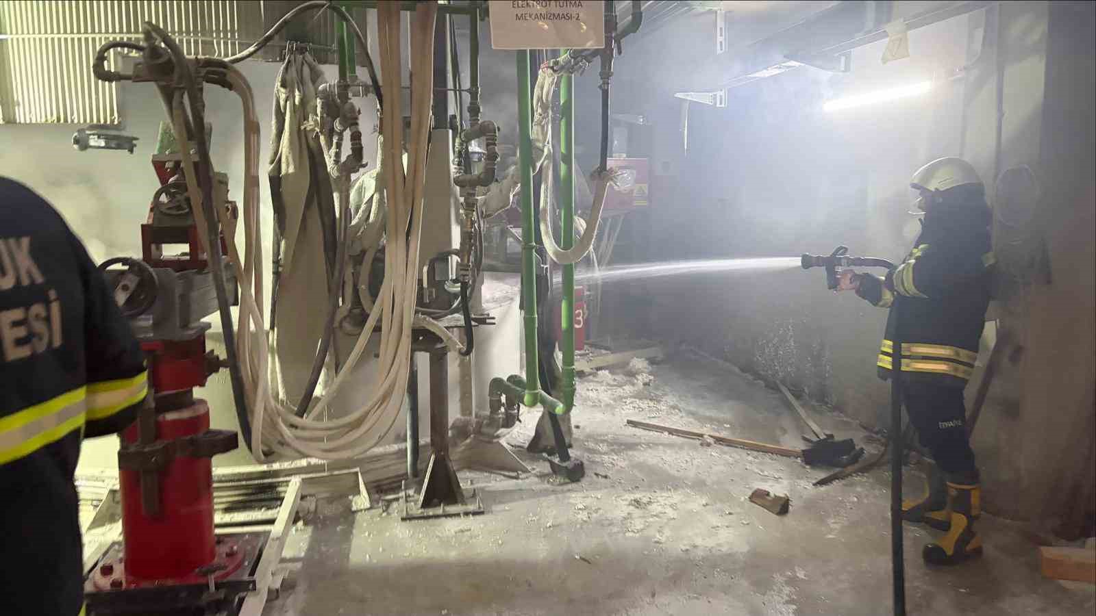 Bilecik’te fabrikada patlama: 1’i ağır 2 işçi yaralandı