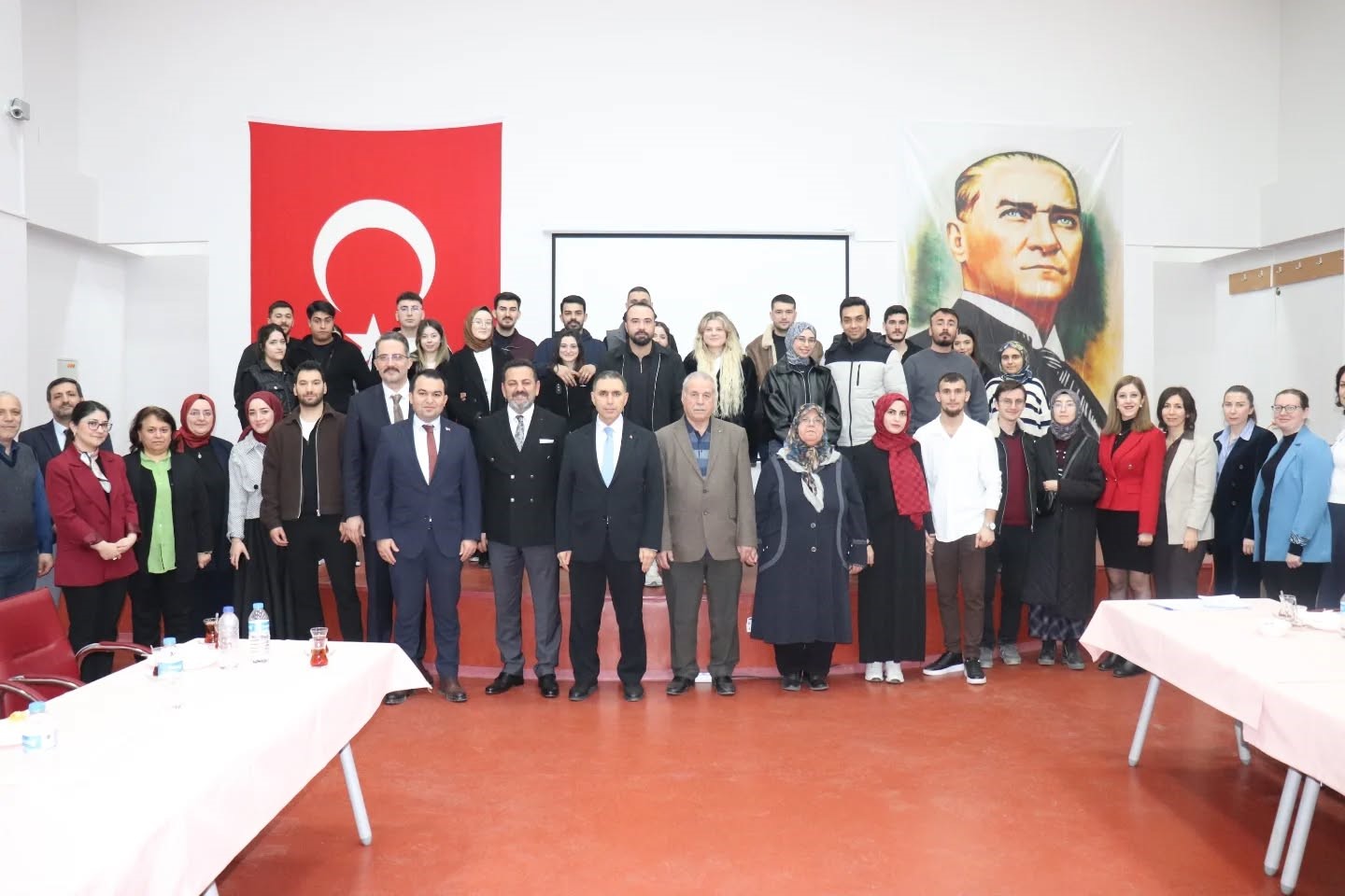 Bilecik’te ’Aile ve Gençlik Fonundan’ yararlanan çiftler için ‘Aile Buluşması’ programı