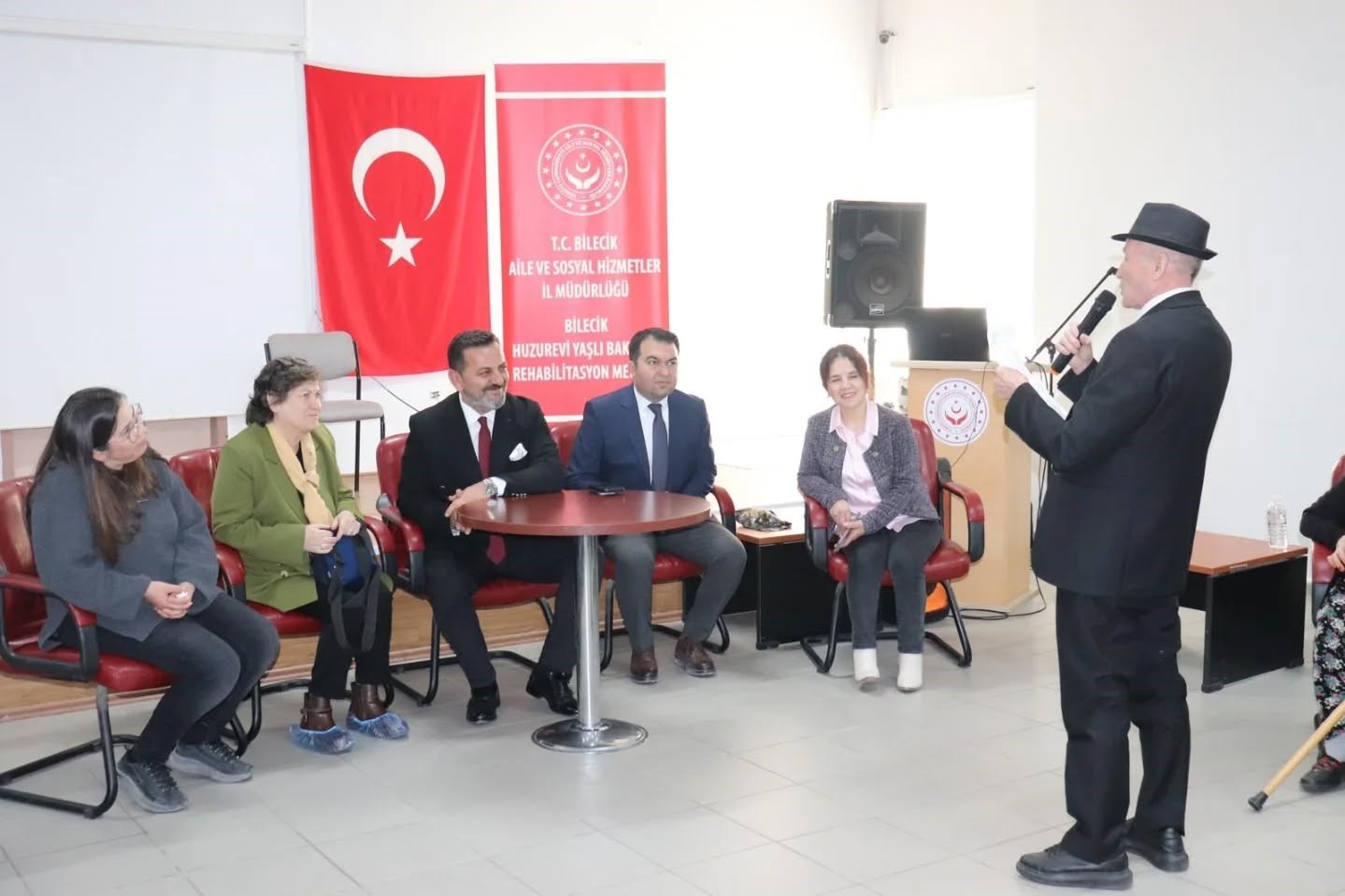 İl Müdürü İlhan Bilecik Huzurevi’ni inceledi